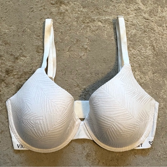 Victoria’s Secret White Leaf Embossed T-Shirt Lightly Lined Demi Bra Size 32DD - Picture 2 of 13